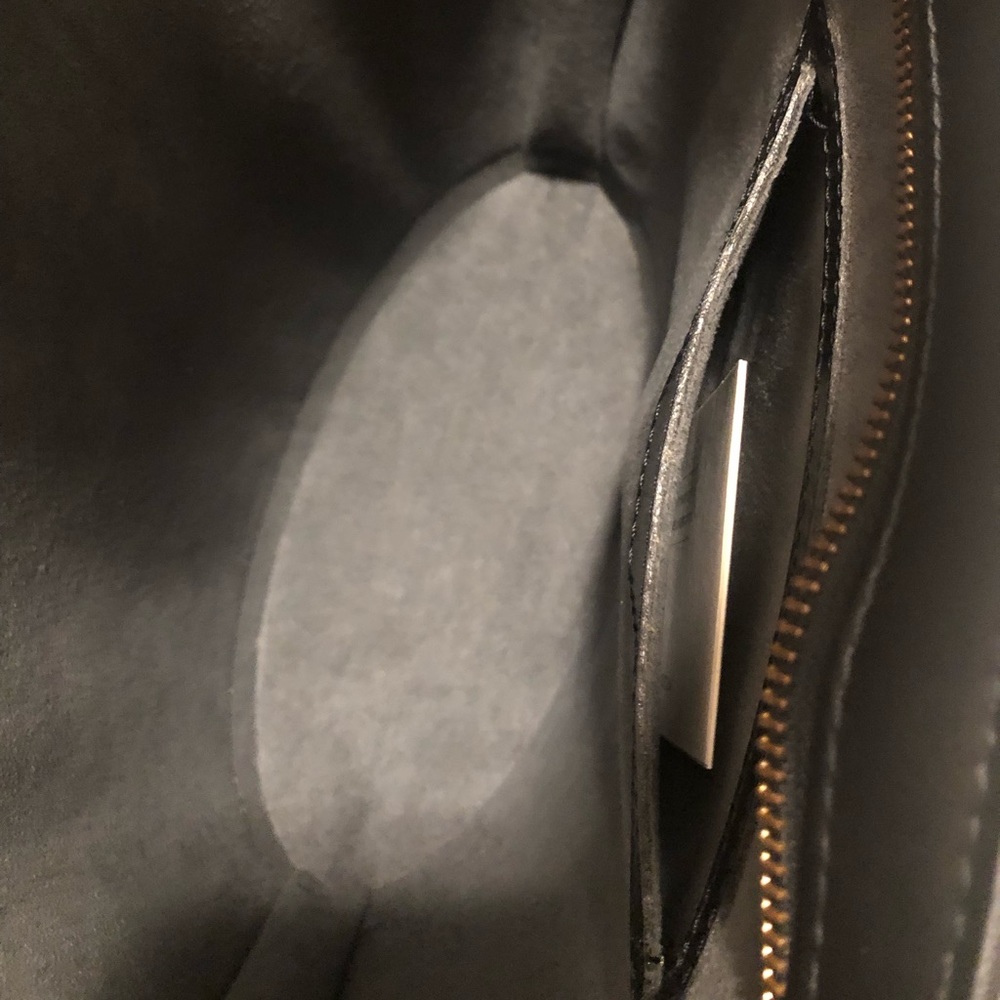 Authentic Louis Vuitton St. Jacques bag - Picture 16 of 17